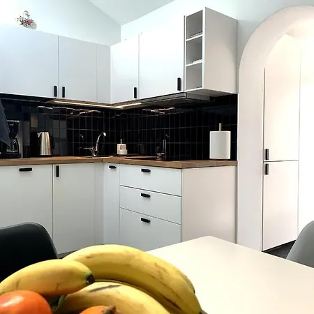 Palm House 10 Apartment